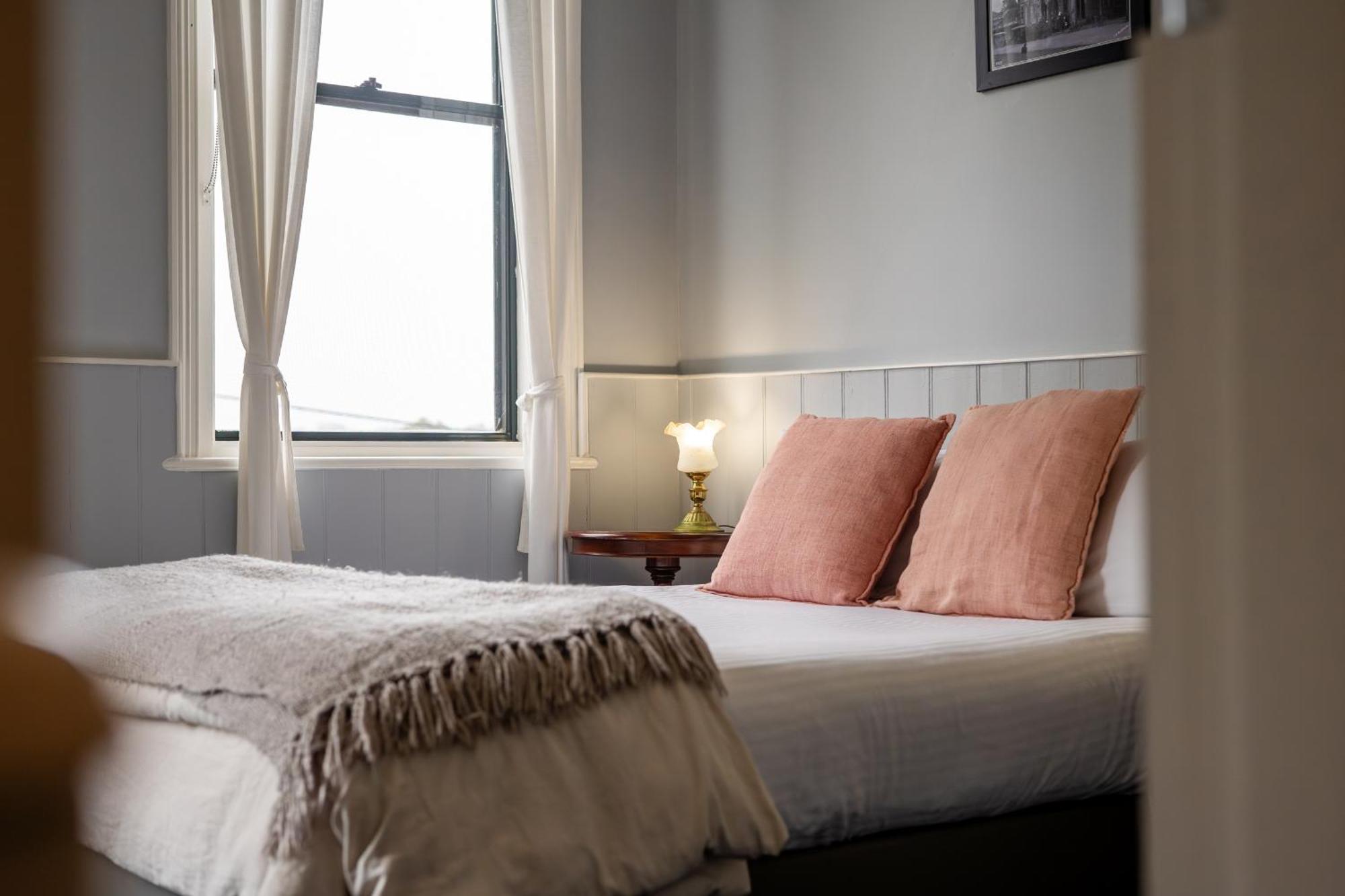 Bischoff Hotel Waratah Room photo