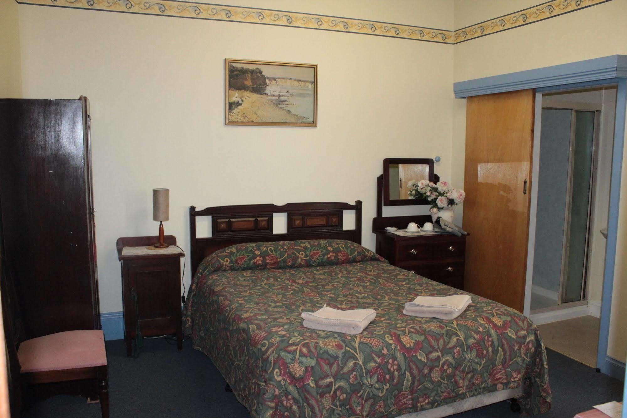 Bischoff Hotel Waratah Exterior photo